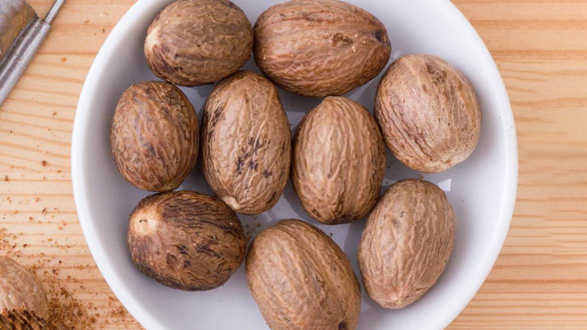 Medical Benefits Of Whole Nutmeg (Buah Palah)